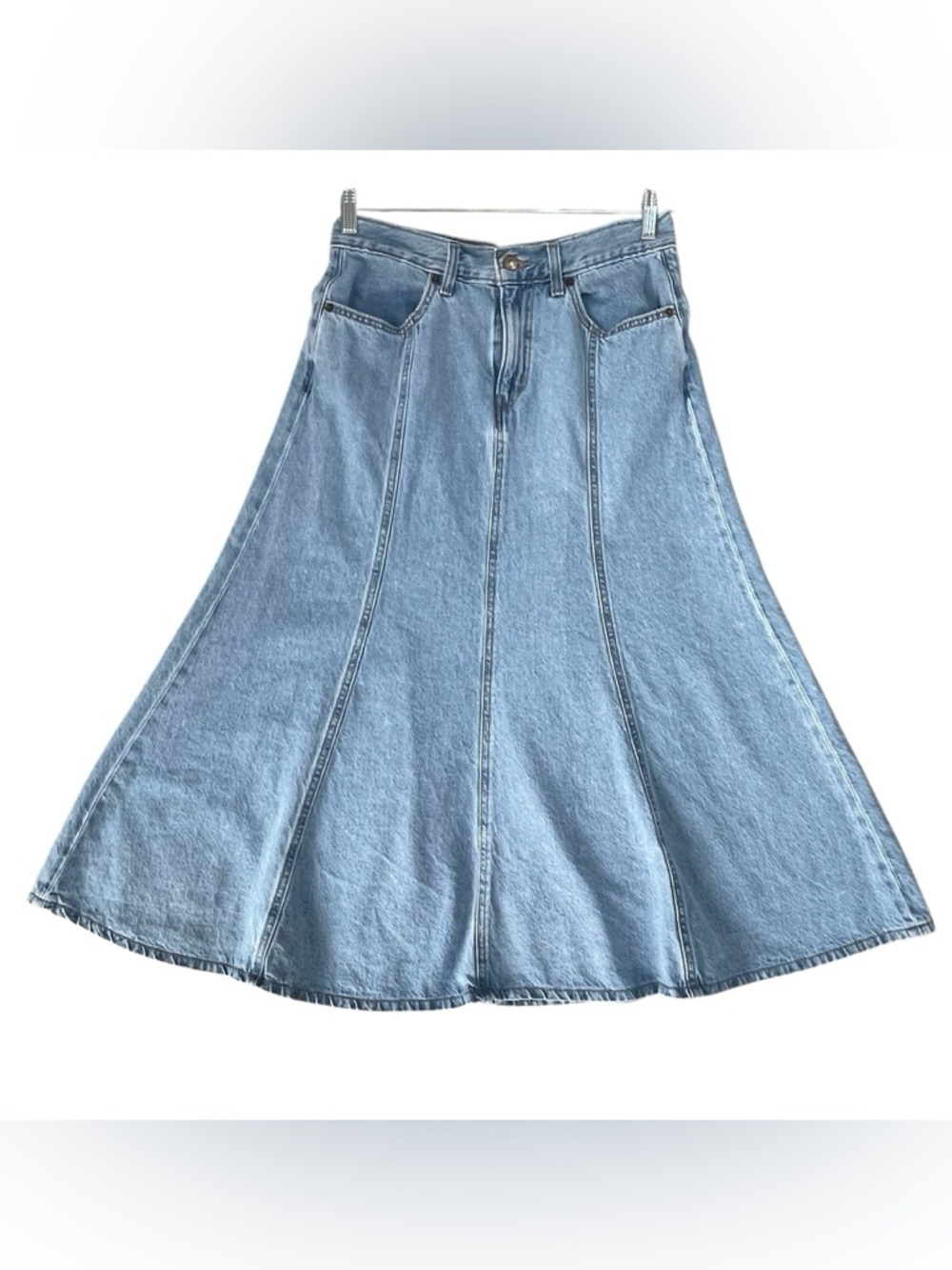 Levi's Women’s Size 28 Midi Rise Fit Flare Denim Skirt Light Blue - Picture 2 of 16